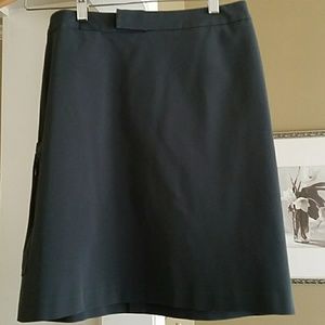 Tahari gray skirt size 4